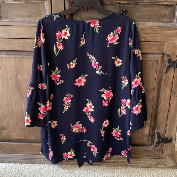 Pleione blouse M floral, bell sleeves tie waste - Picture 4 of 11